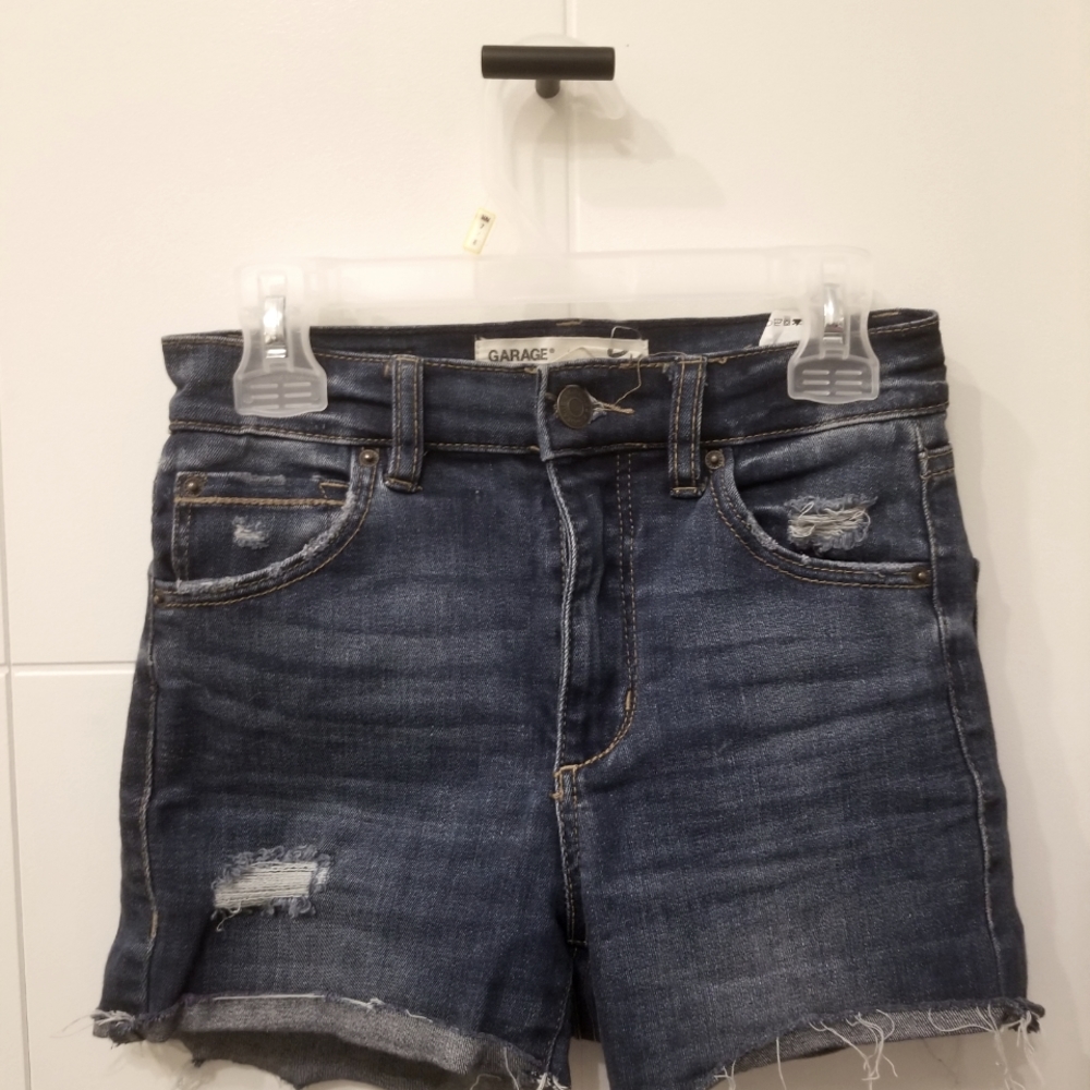 GARAGE ripped jeans shorts